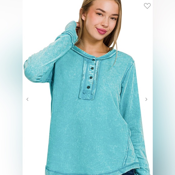 WASHED THUMB HOLE CUFFS LONG SLEEVE TOP